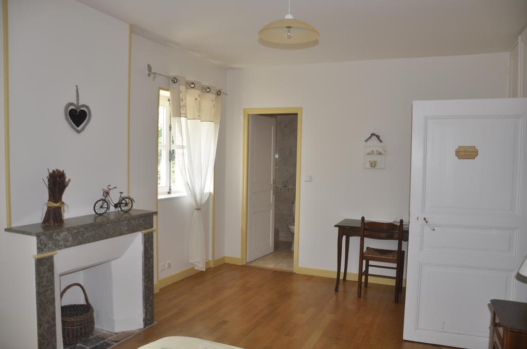 Les Cigales Bed & Breakfast Charols Dış mekan fotoğraf