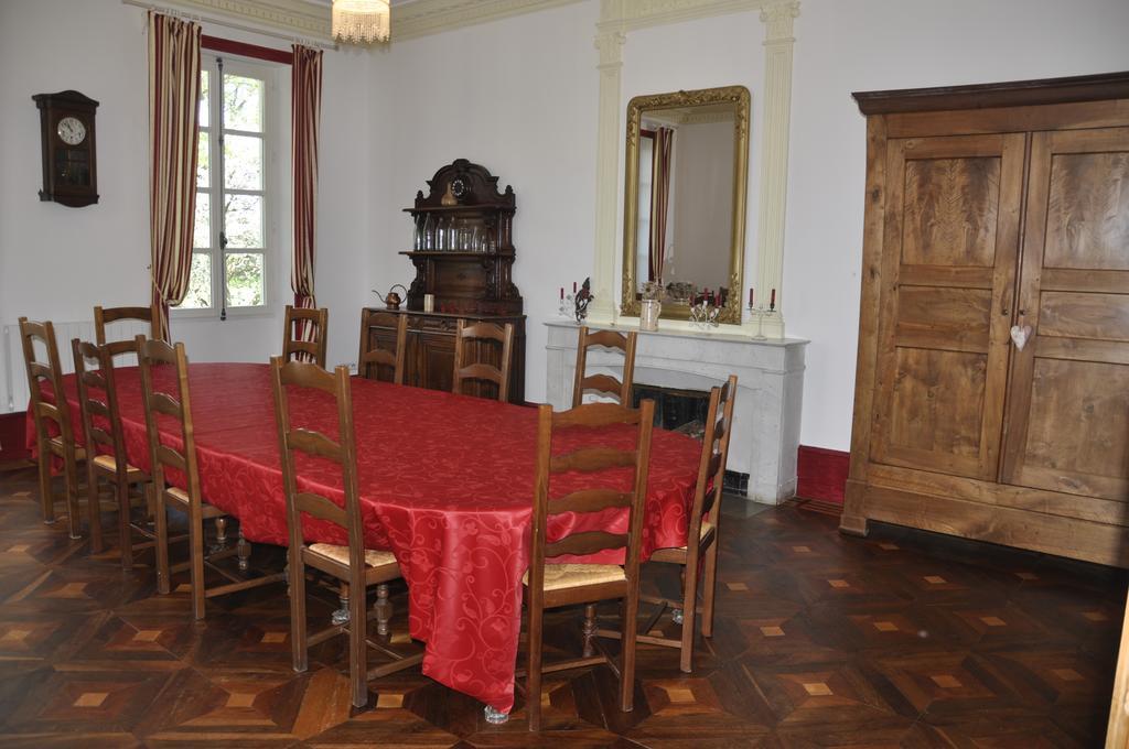 Les Cigales Bed & Breakfast Charols Dış mekan fotoğraf