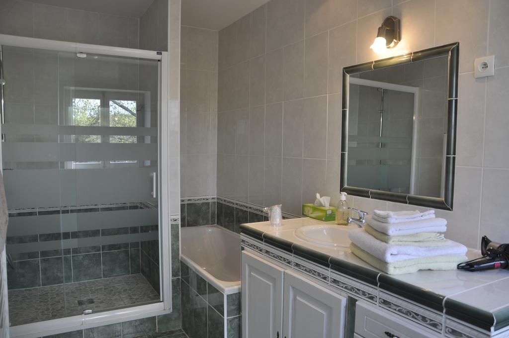 Les Cigales Bed & Breakfast Charols Dış mekan fotoğraf